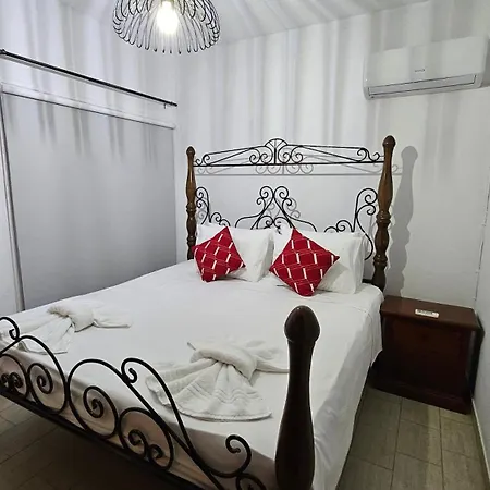 Villa Livia - Eleni Polis