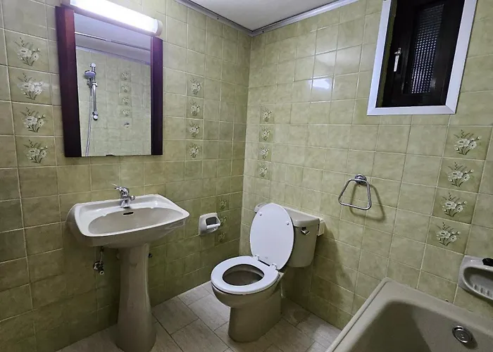 Livia - Eleni Vila Polis