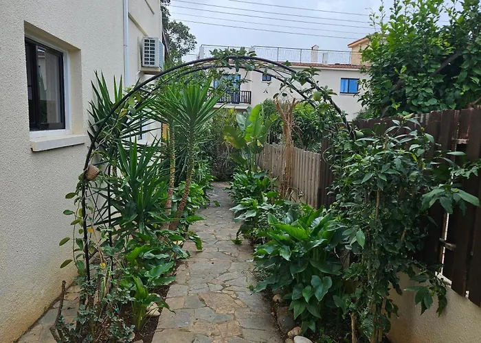 Livia - Eleni * Polis